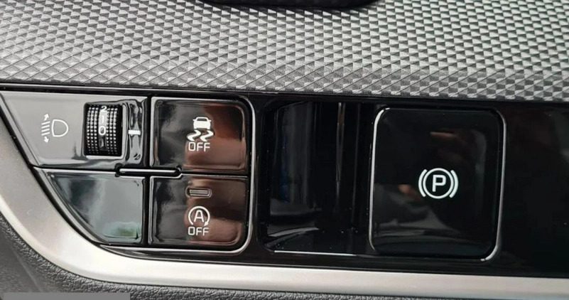 Kia Sportage cena 126290 przebieg: 10, rok produkcji 2023 z Łódź małe 379